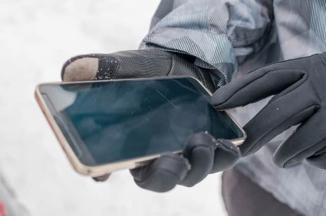 <p>Best touchscreen gloves to keep hands warm and use your phone easily</p>