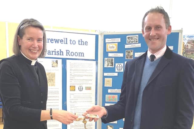 Rev Helen O’Sullivan hands over the keys to Andrew Robson.