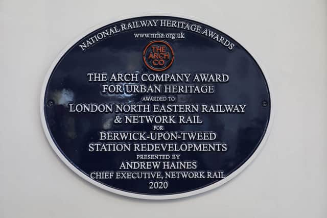 A plaque acknowledging Berwick station's award has been unveiled.