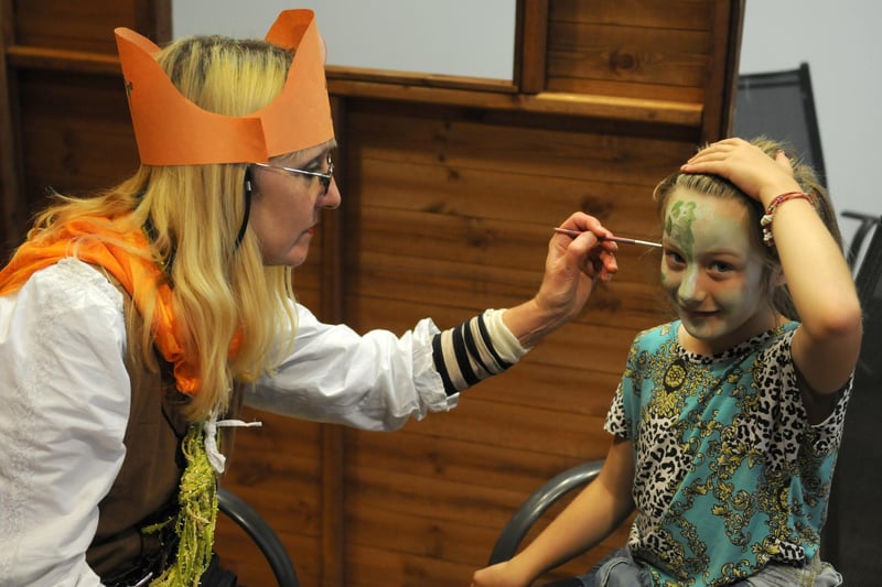 Dusk til Dawn Entertainment in Keel Row as part of a pirate day. Layla Potter enjoying face painting.