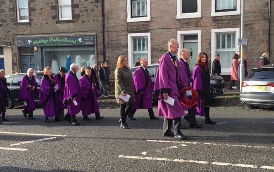Town Freemen in their purple robes.