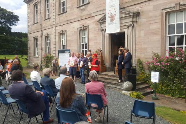 The presentation ceremony was held in Dailmain, Cumbria.