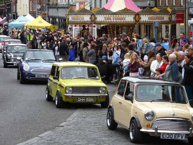 The parade vehicles included some Minis.