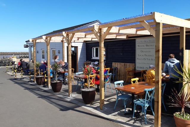 The Old Boathouse, also down by the harbour, has a 4.5 rating from 1,100 reviews.
