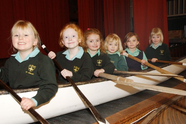 St Oswald's School, Alnwick, received a visit from Tommy Hendry and Ridley Youngman from A World of Boats Museum at Eyemouth in February 2004.