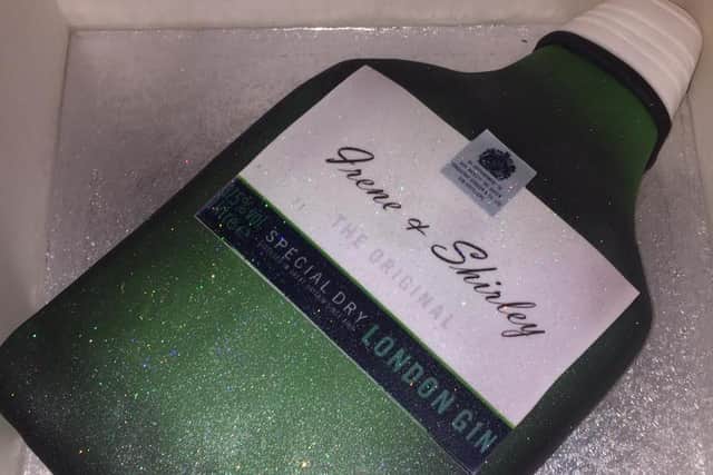 A gin themed cake.
