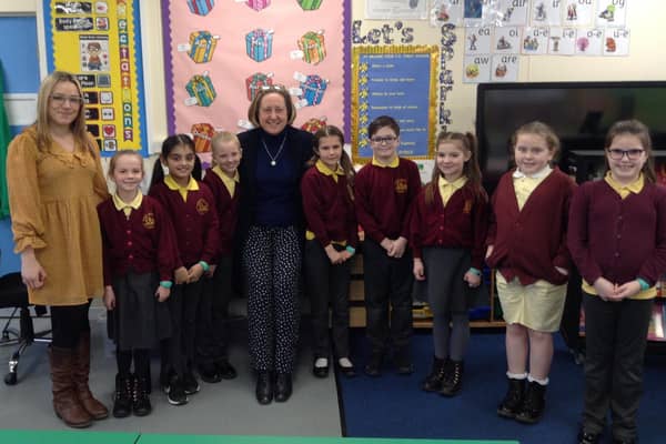 Anne-Marie Trevelyan MP with teacher Lyndsey Conroy and Grange View First School pupils.