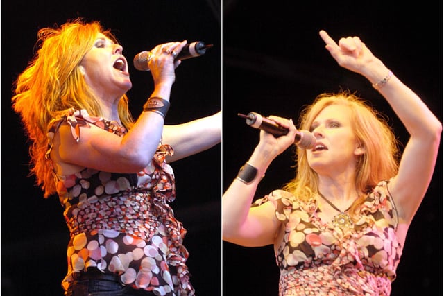 Carol Decker in the Magic of the 80s concert at Alnwick in 2007.