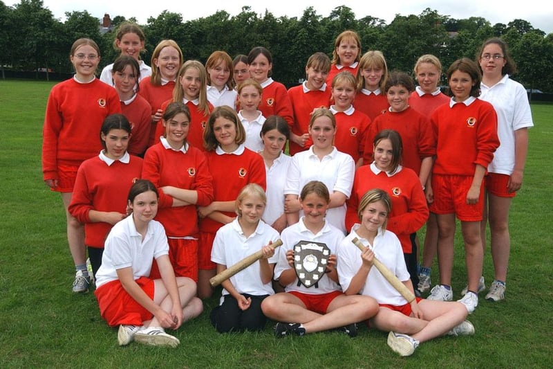 Successful rounders teams at Duke's Middle School, Alnwick, in July 2003.