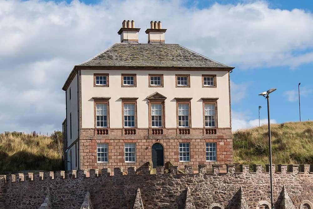 Gunsgreen House.
