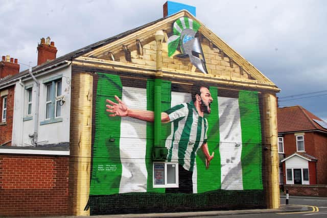 The finished Robbie Dale mural.