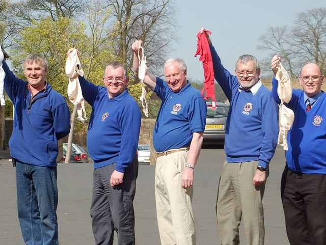 ALNWICK LIONS COLLECTING BRAS FOR CHARITY