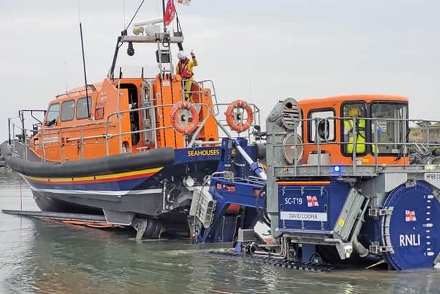 The  Lifeboat launching to the incident