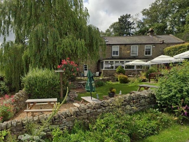 The Rat Inn has 4.5 stars out of 763 reviews and a beautiful leafy beer garden.