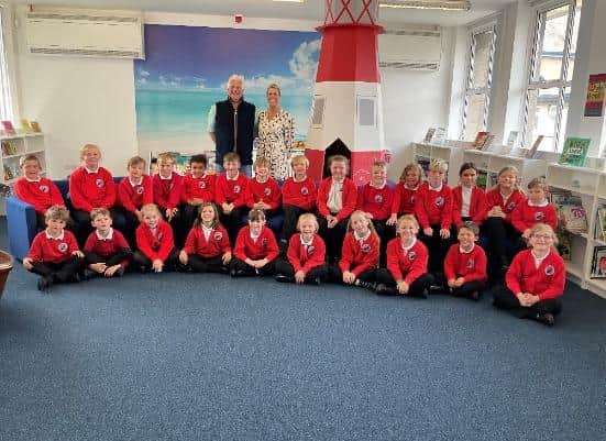 Seahouses Primary School pupils with Bamburgh Castle owners Francis and Claire Watson Armstrong.