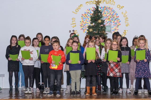 Show Club performed Christmas songs to entertain guests