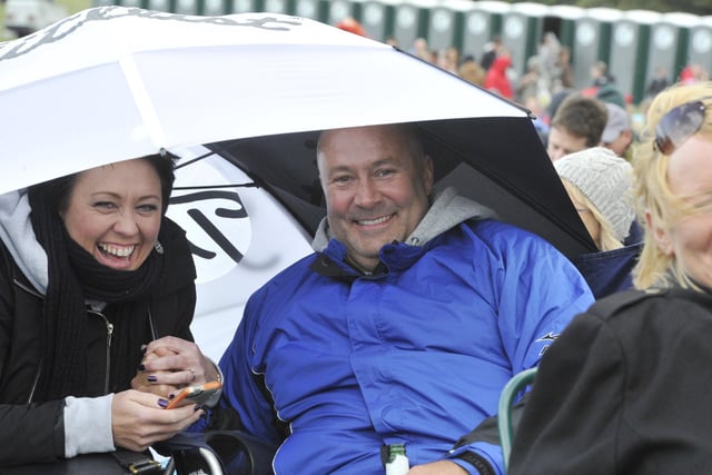 They had a brolly good time at the 2014 Alnwick Pastures concert, starring Simple Minds, supported by Toploader and Ella Janes, on Saturday, August 16.