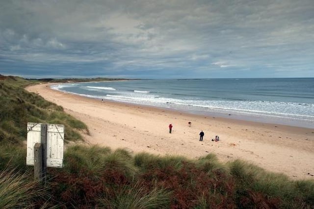 The gorgeous sweep of Embleton Bay, near Dunstanburgh Castle, takes the number 5 spot. It gets a 5/5 rating based on 2999 reviews.
