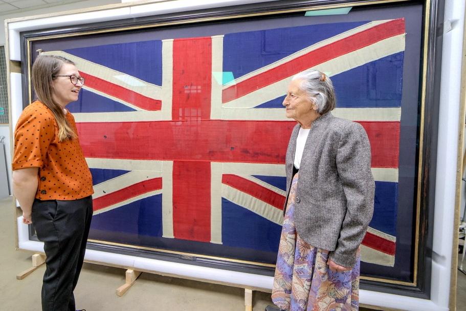 Seltene Flagge der Schlacht von Trafalgar findet ein Zuhause in Tyneside