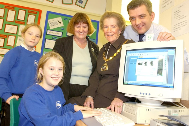 Amble Links First School's new computer suite in 2004.