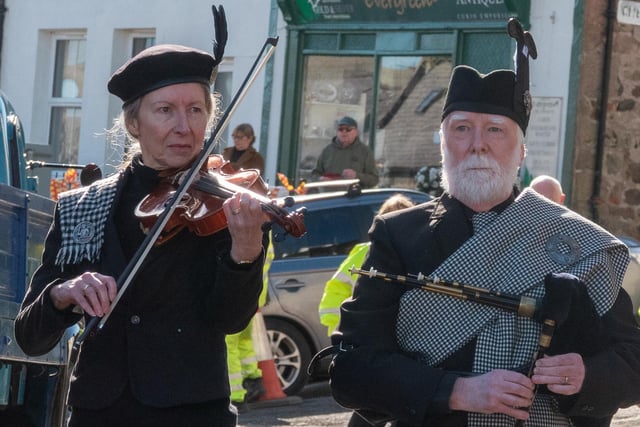 Northumbrian piper Anthony Robb, and his wife Heather.