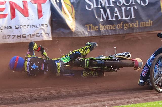 Jye Etheridge crashes out in heat 1 of Berwick’s home defeat at the hands of Redcar with a suspected collarbone injury.