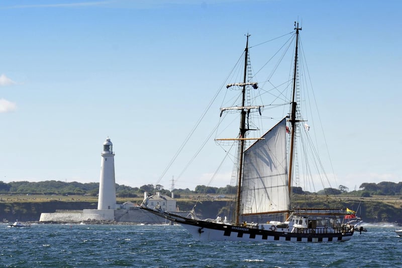 Brabander sails past St Mary's Island.