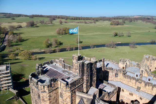A flag is flying over Alnwick Castle to thank the NHS.