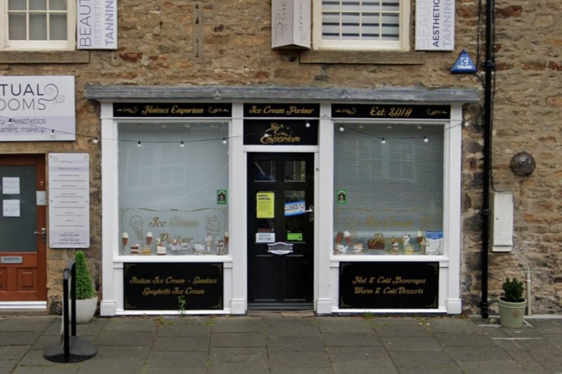 A recent reviewer wrote: “Lovely owners selling great ice cream, slushes and sweeties.” TripAdvisor rating: 5/5