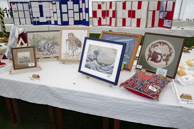 Entries in the handicrafts section.