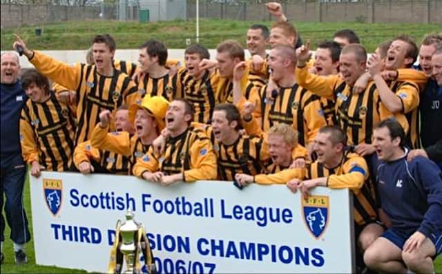 Berwick Rangers celebrate their Division 3 Championship win in 2007.
