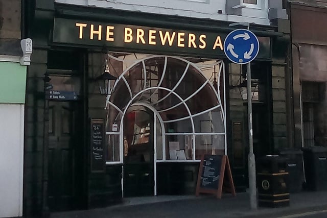 The Brewers Arms on Marygate in Berwick is available for rent via Green King.