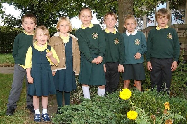 New starters at Warkworth First School in September 2004.