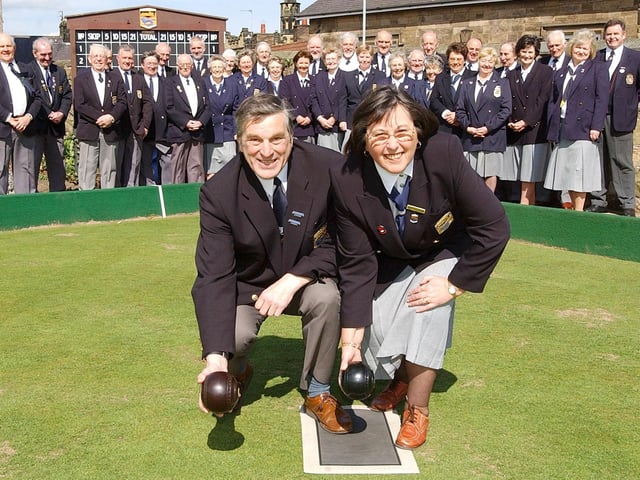 ALNWICK BOWLING CLUB START OF 2004 SEASON WITH TED TURNBULL AND ANNE DALEY.