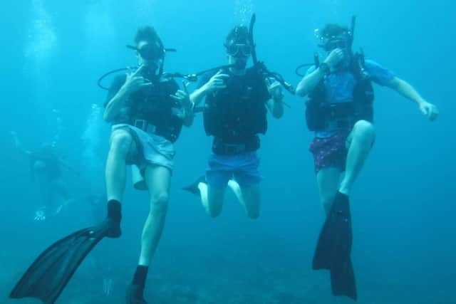 In the final week of the expedition, the students had the opportunity to gain their open water PADI certificate.