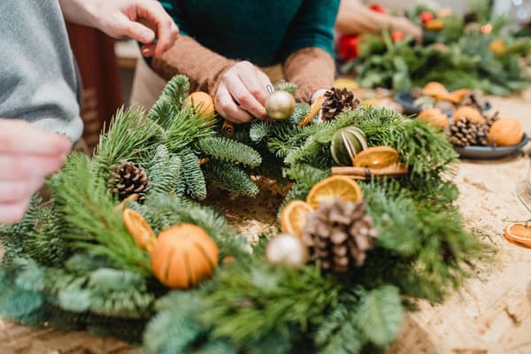 Horticultural experts will show how gardens can be foraged to create sustainable wreaths and natural decorations for the Christmas tree and home.