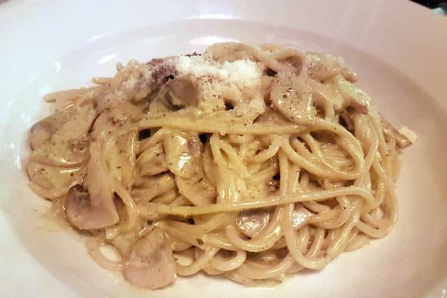 Fanciulli, Rothbury - pesto pasta with mushrooms.