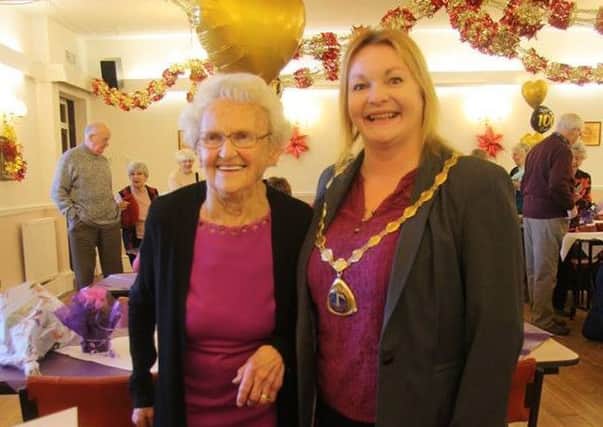 Edna Donaldson with Amble Mayor Jane Dargue. Picture by Bartle Rippon/The Ambler