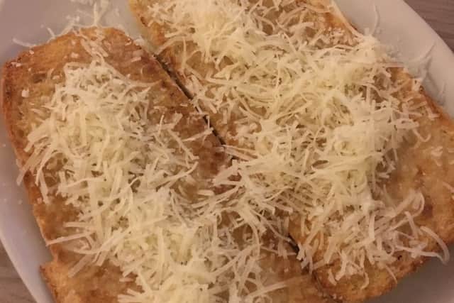 Garlic bread with cheese
