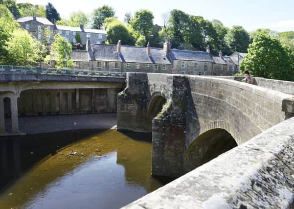The new and old bridges at Felton